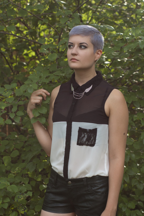 dapperandswag:  Cheyanne (erraticerotica) in the bird wing collar chain from Dapper and Swag’s