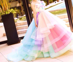 missharpersworld:  such beautiful tulle solslittlewindow