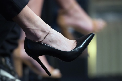 How sexy are women in high heels?