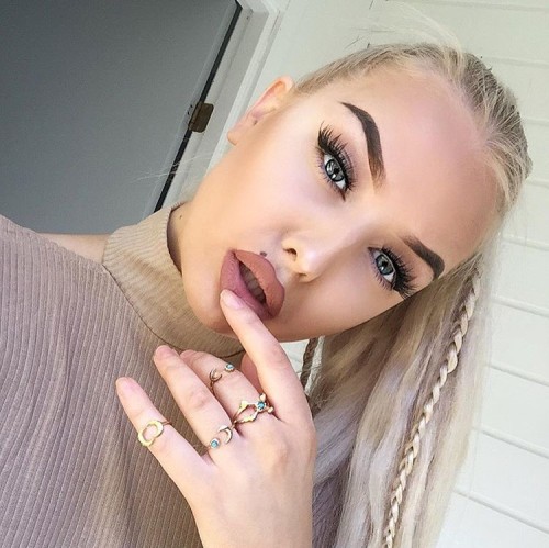 dollgoals:  baddies:  -baddies-  -pink bvddies-