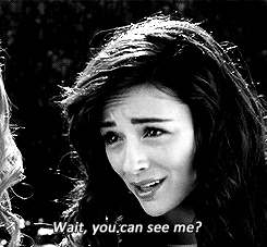 sheobsession:  Lydia freaks out when she sees Allison’s ghost for the first time. 