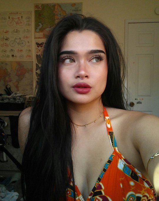 fashionistasrus:  Instagram: leafylazuli