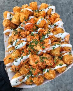 drunkcravings:  Buffalo Chicken Tots