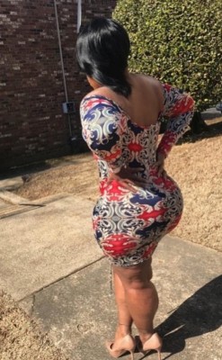 kingjazziedad:  DeliciouslySexy. Curvy. BootiDelicious Mami. Ma.Ms ItsJustJuicy4U 💜 💜 💜 