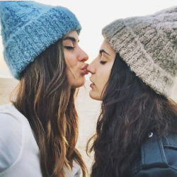 monke-y:  lovegaygirls:    want to meet girls around you download the HER app      ☈