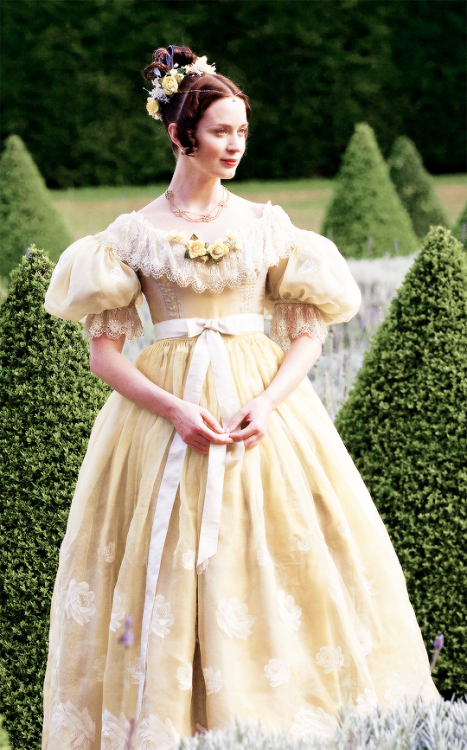 theyoungvictorix: Emily Blunt in The Young Victoria (2009)