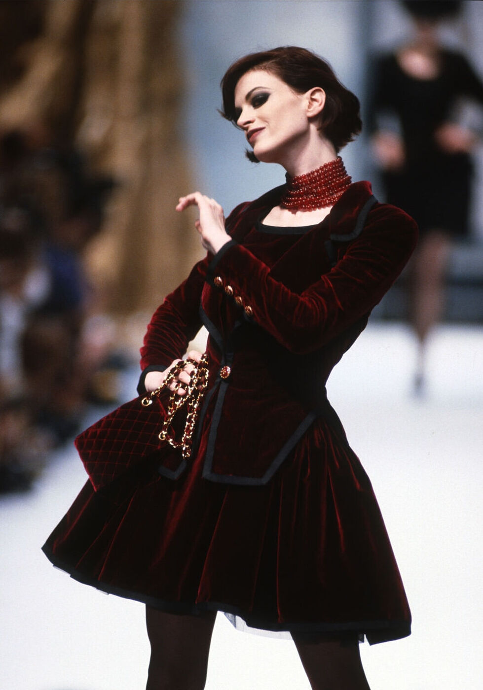 Karl Lagerfeld's Hip-Hop-Inspired Fall 1991 Chanel Show - #TBT