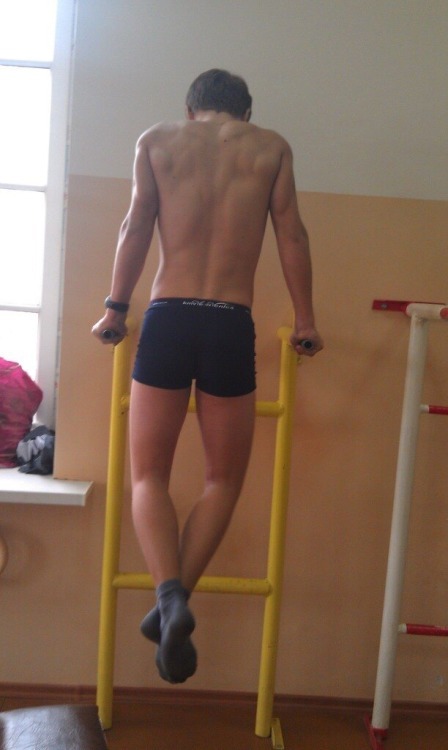 boyz-what:  Follow for follow Trying to get more followers and make my dash more exciting!