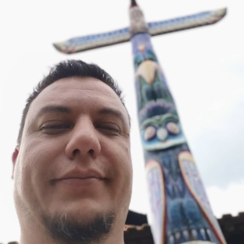 Continue sendo quem você é, pois o que você é, ninguém mais pode ser! https://www.instagram.com/p/Bs