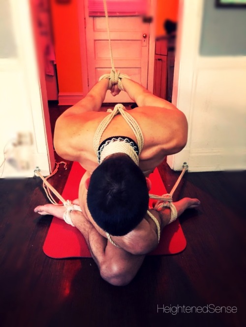 timeformistresscrowley:  heightenedsense: Another of one of my favorite boys. Oh now this is an interesting pose 