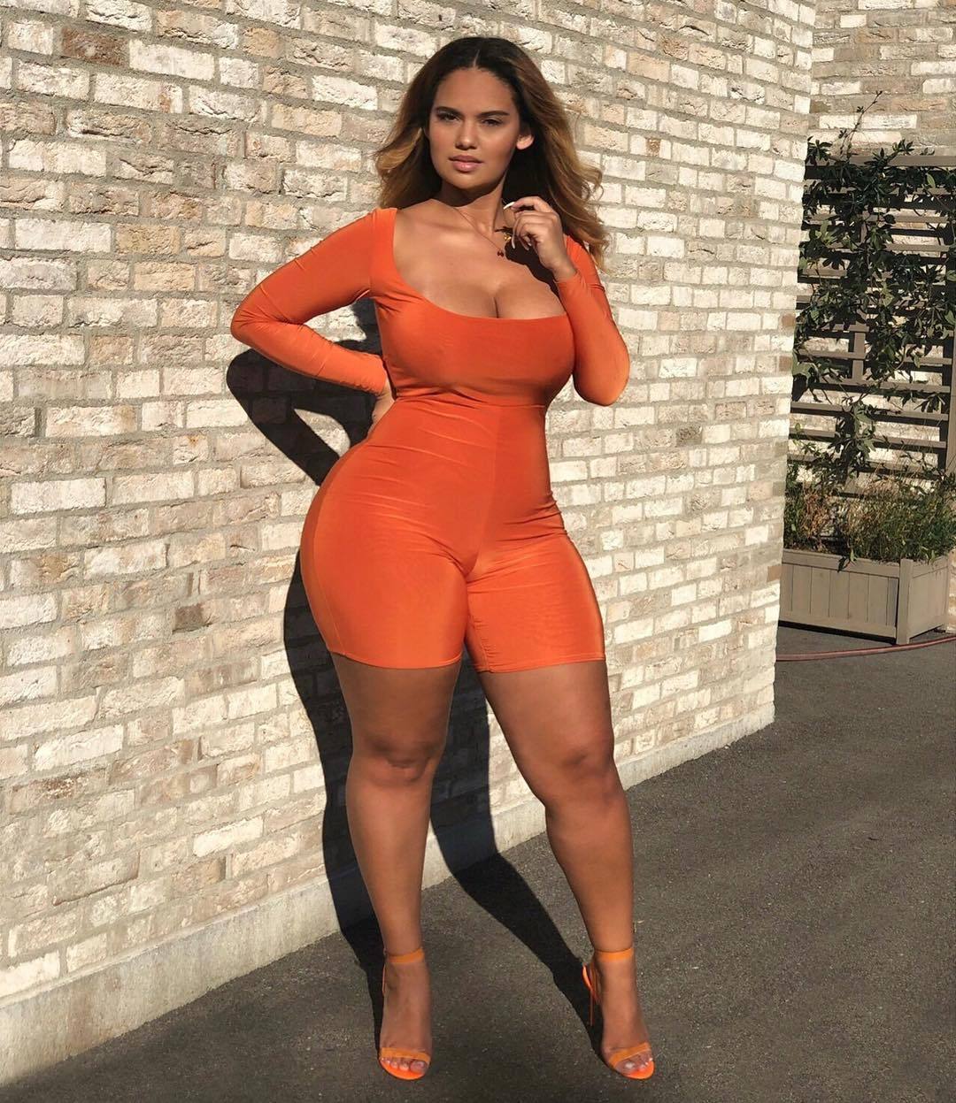hotnewstodaysite:  Always looking good Pamela.