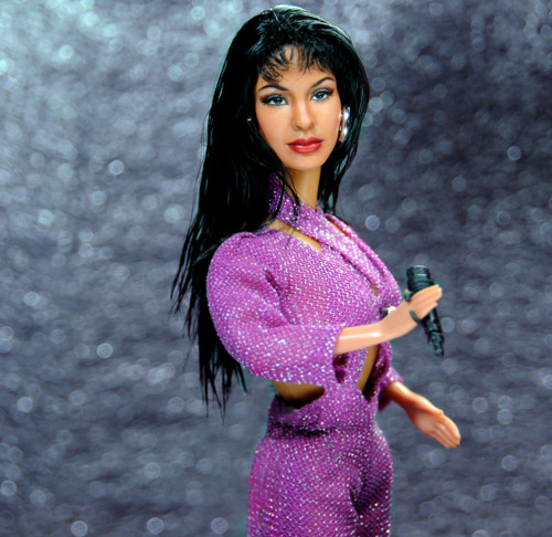 noelcruzcreations:Repainted and restyled Selena by ncruz.com goes up for auction on eBay http://www.ebay.com/usr/ncruz_doll_art Auction ends; Sunday, 8:00PM 2/8/2015 Pacific Time.