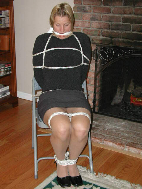 darcy77blog:  Her husband set her up for a session.  She thought I was there to