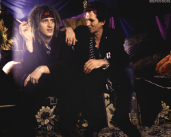 shoutwiththedevil:  Izzy Stradlin and Keith