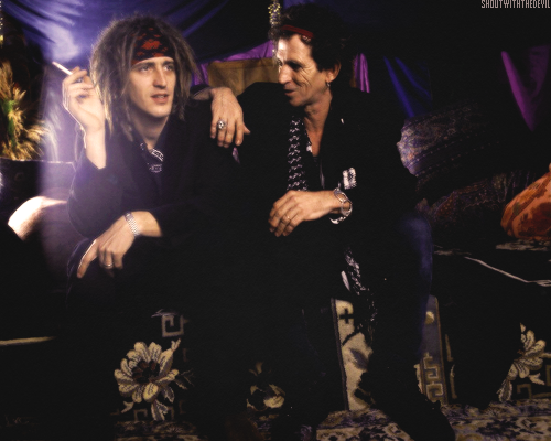 Sex shoutwiththedevil:  Izzy Stradlin and Keith pictures