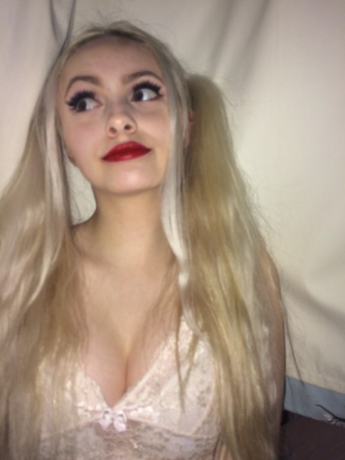 rougecielnuit:you’re a parasitic, psycho, filthy creature finger-bangin’ my heart She is