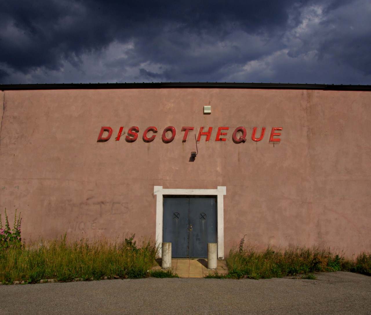 simonthollotphotography:  Abandoned Disco: The Party’s OverLa Mure, France - July