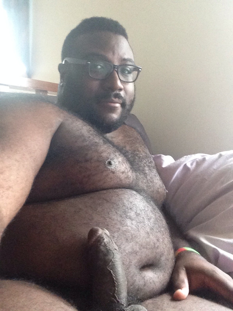 thebigbearcave:  bigthickchubbydick:  That is a good look buddy! :)  he looks good