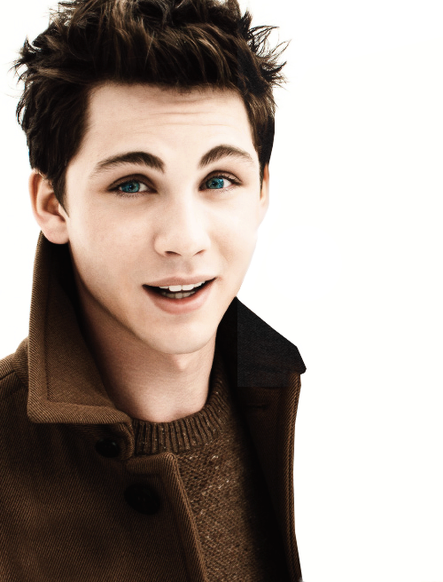 crush-for-guys:  and-there-i-was:  Can we all just take a moment to appreciate his