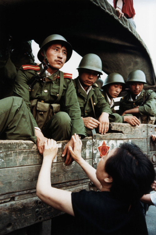 shihlun: Peter and David Turnley in Tiananmen Square, 1989.June 4th marks the 26th anniversary of th