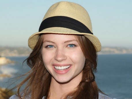 finofilipino:  La moza del día es la prota de The Ring: Daveigh Chase. Que ha pasado