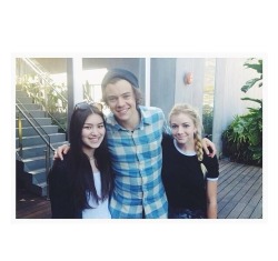 direct-news: @healyobrosey: So my friends met Harry today in LA