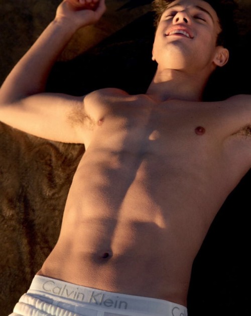 celebpits:  Cameron DallasThanks!
