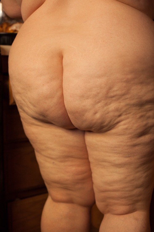 XXX deepdeepdicking:  Wife’s sweet cheeks 😊 photo