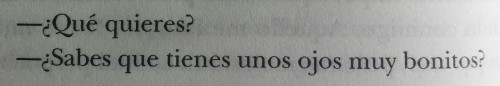 tequieroperofuerademivida:  the-world-surprises-me-every-day:  -Tengo un secreto, el diario de Meri. Blue jeans.  <3