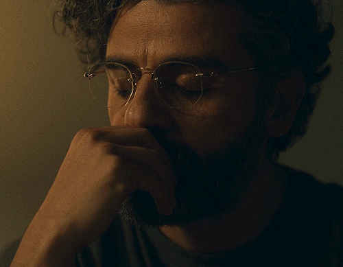 OSCAR ISAAC As JONATHAN LEVY Scenes From A Marriage (2021) 02. Poli