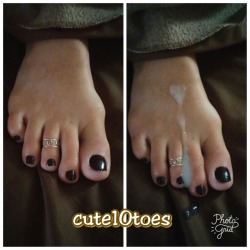 snoopythatsme:  cute10toes:  I let my husband paint my nails. Twice.   Yes please 