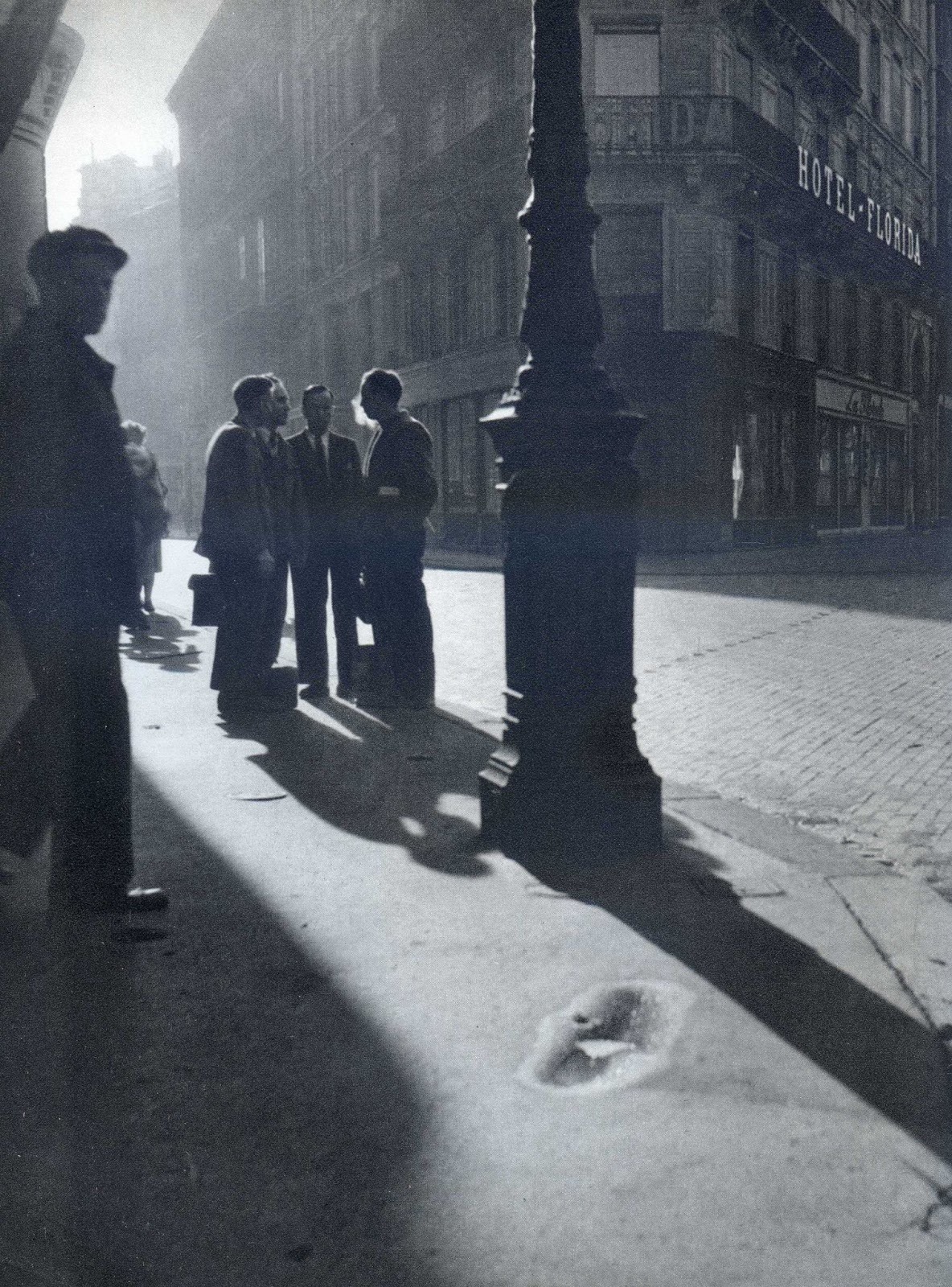 luzfosca:  Maurice Blanc Paris, Undated Thanks to firsttimeuser 