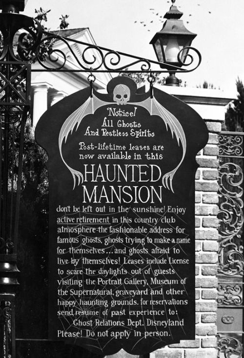 welldressedanddisneyobsessed:  the haunted mansion | 1962