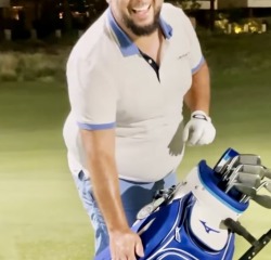 vavavoommmsblog:fatass on the golf course… i think ur gonna need a bigger shirt 😭 