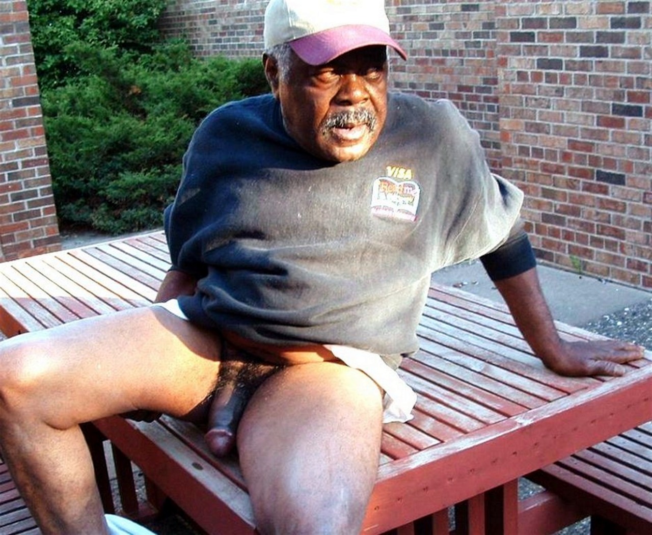 olderlover7880:  joeledb:Here’s a few pics of that handsome &amp; sexy grandpa