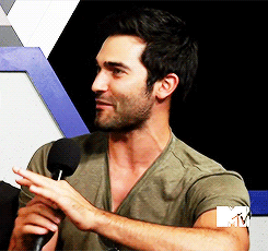 sexting-derek-hale:that vein in his neck though