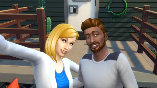 As promised, here are some screenshots of my Sims 4 family. I only have the base game and Stran