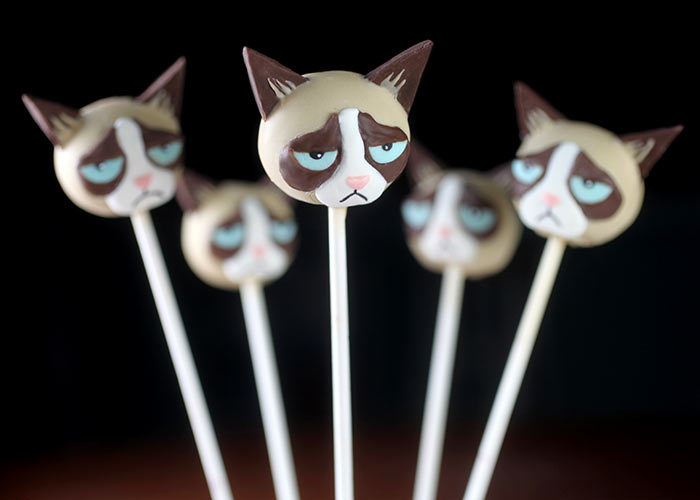 foodffs:  Boo cake pops Really nice recipes. Every hour.