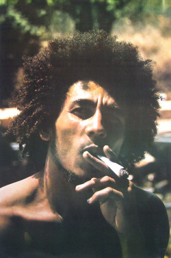 Worldwarxp:  High Quality Photograph Of Bob Marley Smoking A   Spliff In 1973. Later