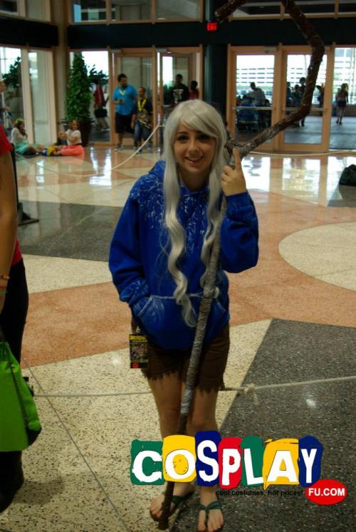 Jack Frost Cosplay from Rise of the Guardians at July US Metrocon
http://www.cosplayfu.com/blog/jack-frost-cosplay-from-rise-of-the-guardians-united-states-3/