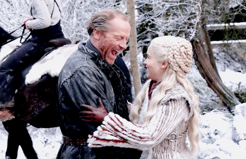 scratchybeardsweetmouth:Game of Thrones: Game Revealed S08E01 - Iain Glen and Emilia Clarke