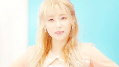 jamlamhk:  Yuna // AOA CREAM