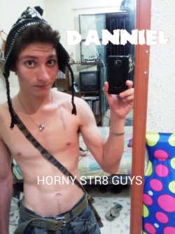 hornystr8guys:  Daniel / 25 años / Campeche