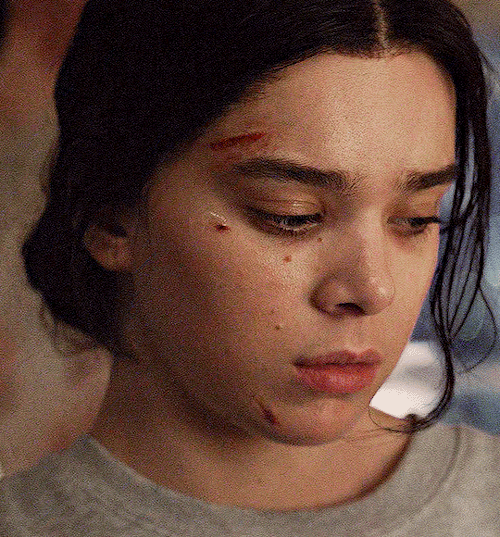 HAILEE STEINFELD As KATE BISHOP Hawkeye | 1.05