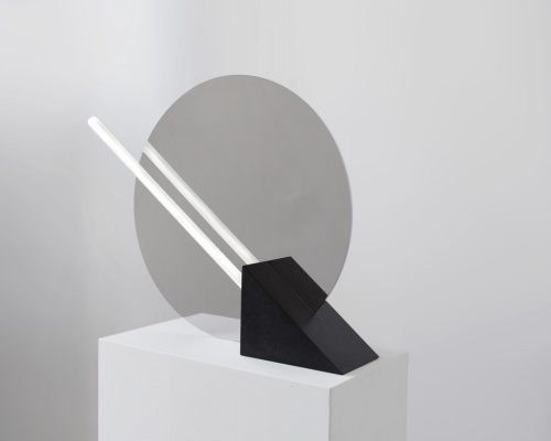 ‘Elusive lights/mirrors’ by Maximilian Michaelis.reflection + geometric–&gt; Find more amazing desig