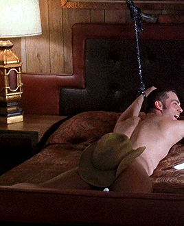 queen-screen:  pajaentrecolegas:SHAWN ROBERTS as Tyler in Going the Distance (2004)