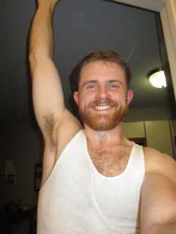 hairychestedblonds3:  allabitfuzzy:  And another one, smiley this time  Matt