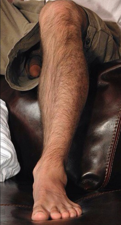 Hott! Love seeing a guy free balling an being able to see his cock through the leg