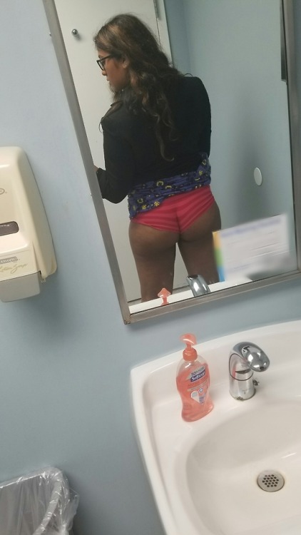 midnightsexcapades: Hehe my dress left lines on my butt ~  Good morning everyone ❤ I’ve been r