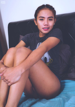 trannybanana:  DEMIN SHORT-SHORTS | LADYBOY: “GOT”